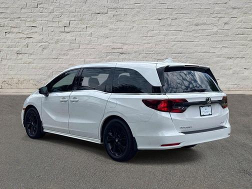 Platinum White 2023 Honda Odyssey Sport