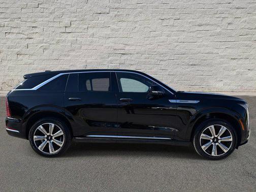 2025 Cadillac Escalade IQ Luxury 1