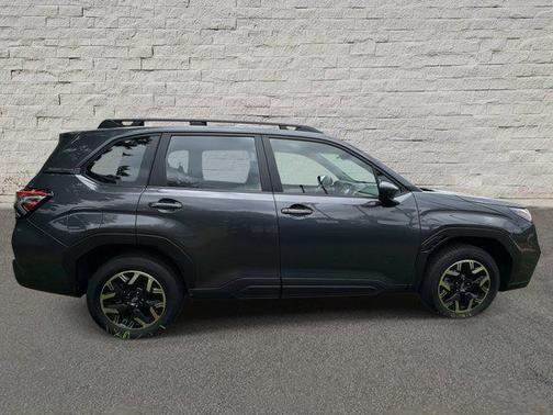 2025 Subaru Forester Base