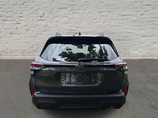 2025 Subaru Forester Base