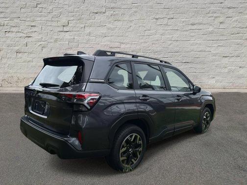 2025 Subaru Forester Base