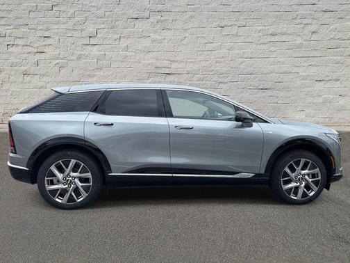 2025 Cadillac OPTIQ Luxury 1 AWD