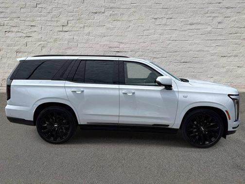 Vibrant White Tricoat 2026 Cadillac Escalade Sport Platinum