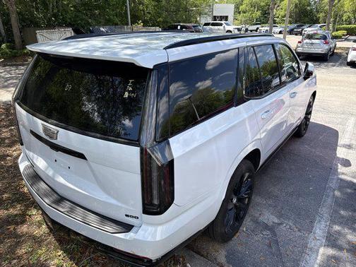 Vibrant White Tricoat 2026 Cadillac Escalade Sport Platinum