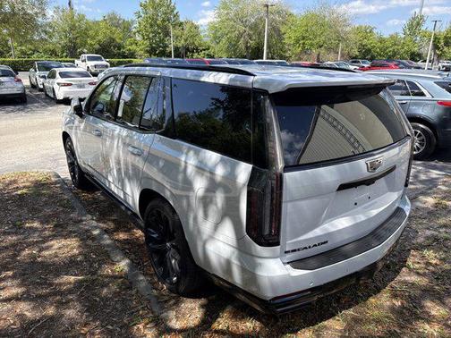 Vibrant White Tricoat 2026 Cadillac Escalade Sport Platinum