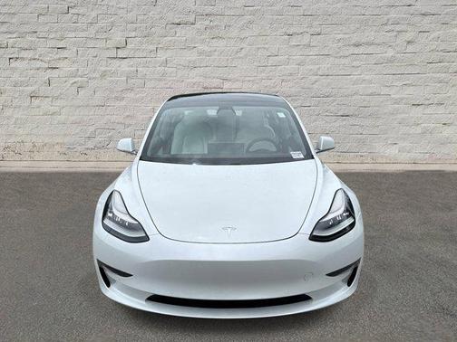 Pearl White Multi-Coat 2019 Tesla Model 3 Standard Range Plus