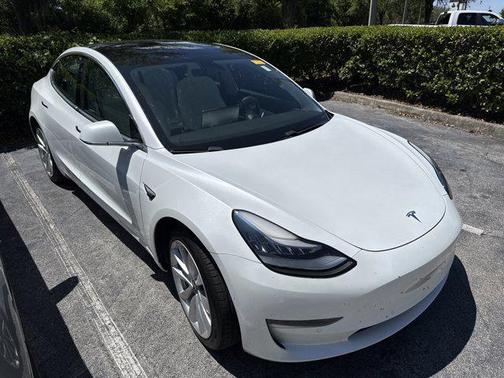 Pearl White Multi-Coat 2019 Tesla Model 3 Standard Range Plus