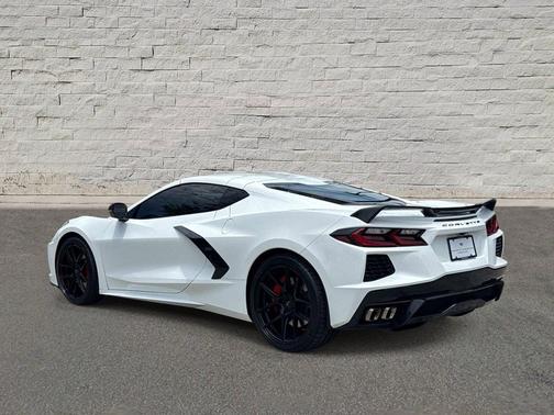 Arctic White 2021 Chevrolet Corvette Stingray w/1LT