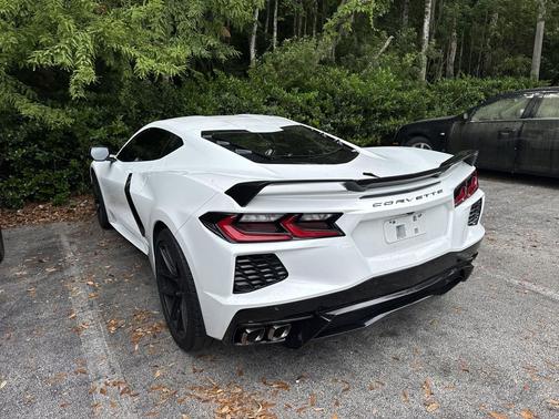 Arctic White 2021 Chevrolet Corvette Stingray w/1LT