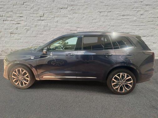 2025 Cadillac XT6 Sport AWD