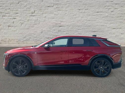 2024 Cadillac LYRIQ Sport
