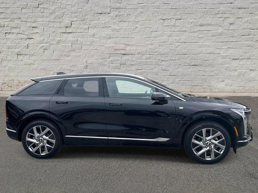 2026 Cadillac OPTIQ Premium Luxury