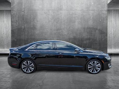 2017 Lincoln MKZ Base