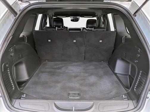 2022 Jeep Grand Cherokee Laredo