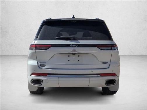 2023 Jeep Grand Cherokee Summit