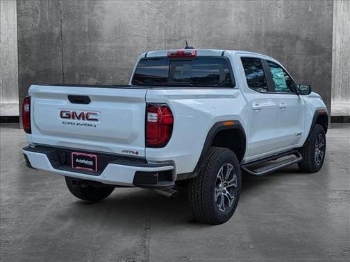 2025 GMC Canyon Base