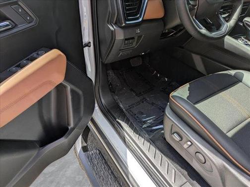 2025 GMC Canyon Base