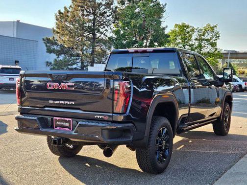 2025 GMC Sierra 2500 AT4