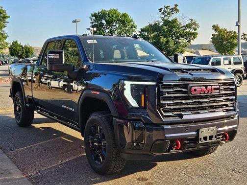 2025 GMC Sierra 2500 AT4