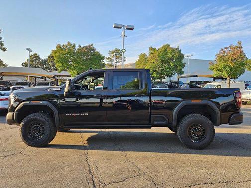 2025 GMC Sierra 2500 AT4