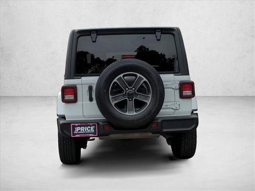 2023 Jeep Wrangler 4-Door Sahara 4x4