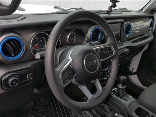 2023 Jeep Wrangler 4-Door Sahara 4x4