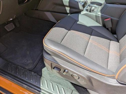 2025 GMC Canyon Base