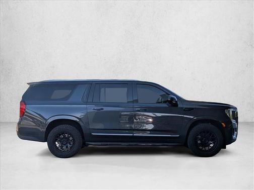 Hunter Metallic 2022 GMC Yukon XL Denali