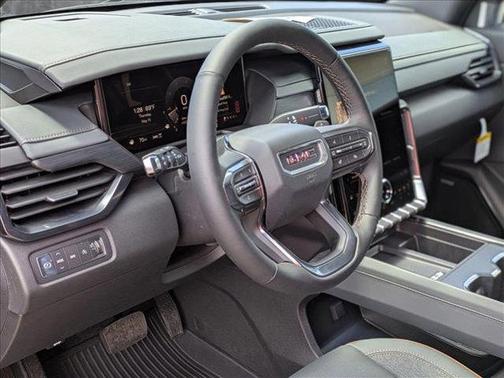 2025 GMC Acadia AWD AT4