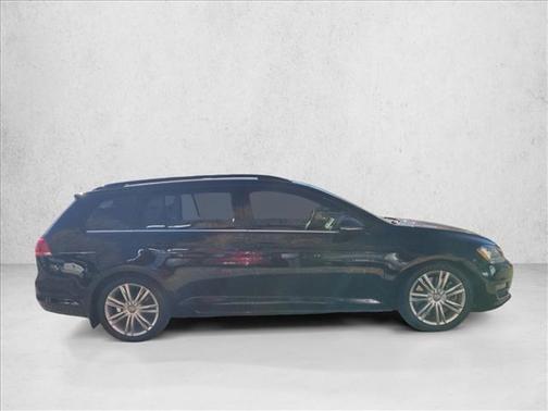 2015 Volkswagen Golf SportWagen TDI SE 4-Door