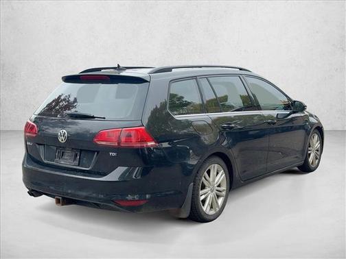 2015 Volkswagen Golf SportWagen TDI SE 4-Door