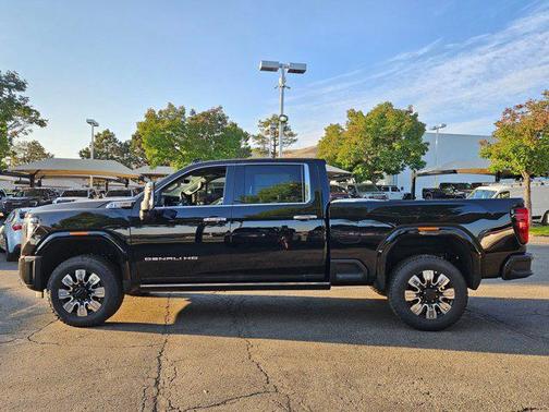 2025 GMC Sierra 2500 Denali