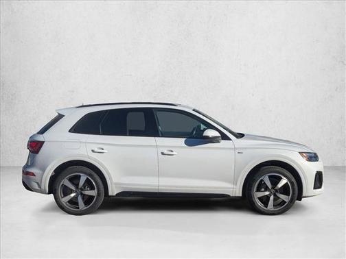 2022 Audi Q5 45 S line Premium Plus