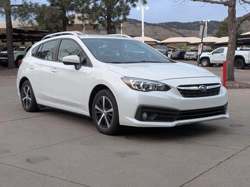 Crystal White Pearl 2022 Subaru Impreza Premium