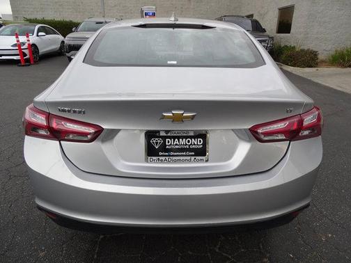 2022 Chevrolet Malibu FWD LT