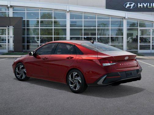 2025 Hyundai ELANTRA SEL
