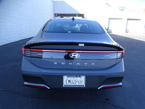 2025 Hyundai SONATA SE