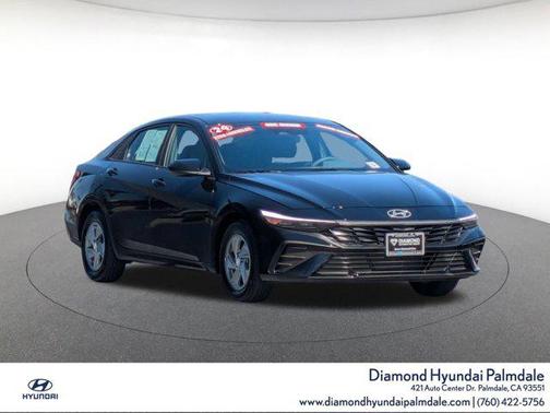2024 Hyundai ELANTRA SE
