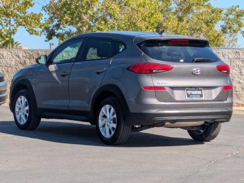 2021 Hyundai TUCSON SE