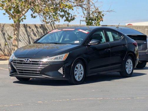 2020 Hyundai ELANTRA SE
