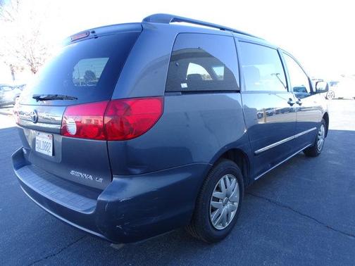 2006 Toyota Sienna LE