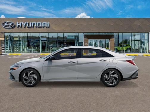 Fluid Metal 2026 Hyundai ELANTRA Sport