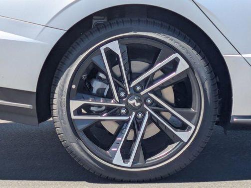 2025 Hyundai SONATA N Line