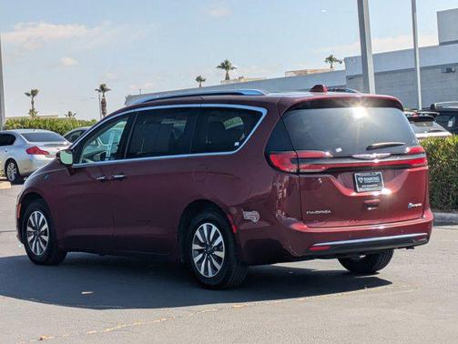 2021 Chrysler Pacifica Hybrid Touring L