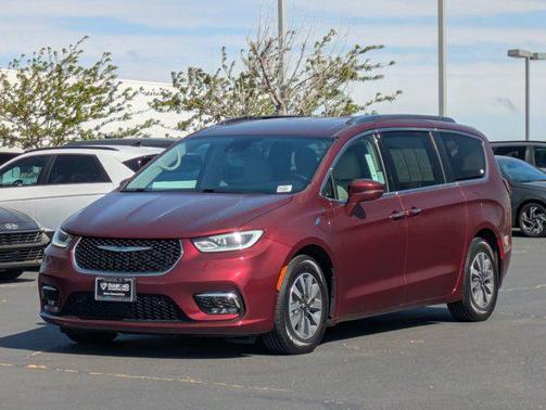 2021 Chrysler Pacifica Hybrid Touring L