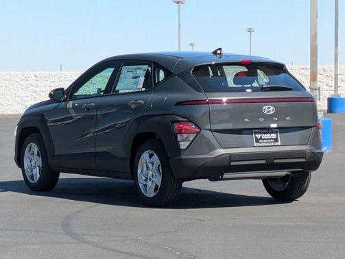 2026 Hyundai KONA SE