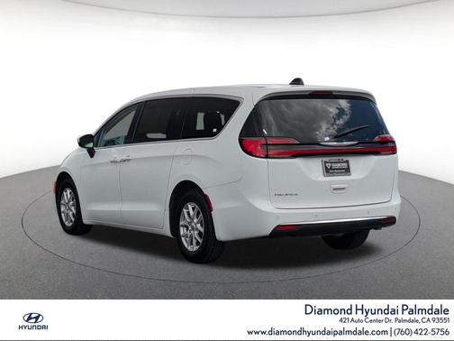 Bright White Clearcoat 2023 Chrysler Pacifica Touring L