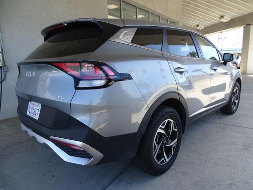 Steel Gray 2024 Kia Sportage LX