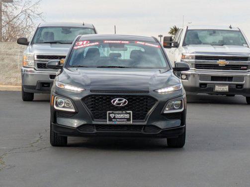 2021 Hyundai KONA SE