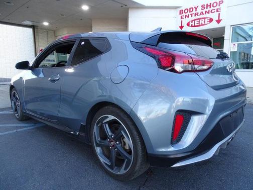 2019 Hyundai Veloster Base